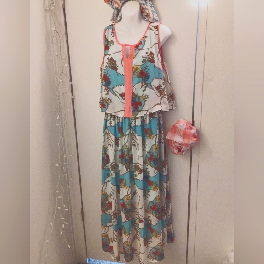 Long following spring/summer dress